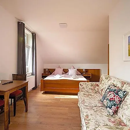 Rehlinger Hof Hotel *